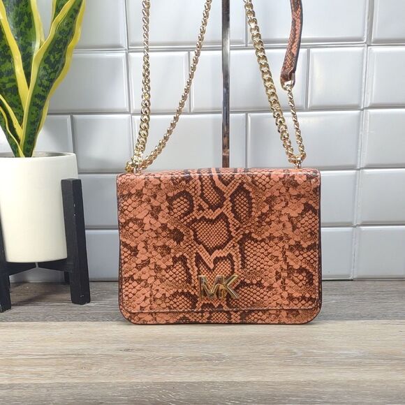 *6521 Michael Kors peach snakeskin convertible crossbody shoulder bag - Picture 2 of 13